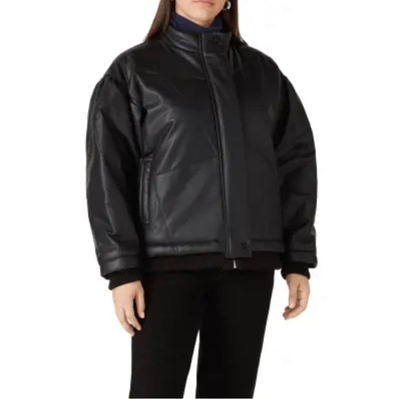 Sea New York
Black Faux Leather Puff Jacket size small fits oversized up to Med - Picture 5 of 13